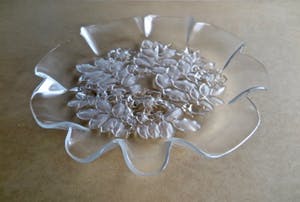 Walther glas - Grote Waaierschaal - kristalglas met floraal decor in reliëf en gepatineerd kopen? Bied vanaf 1!