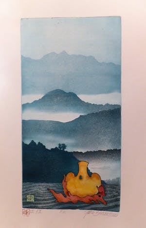 Sjoerd Bakker - gouden vaas in landschap kopen? Bied vanaf 40!