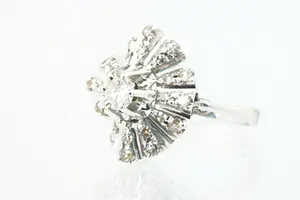 Opvallende wit-gouden (14 krt) & diamanten (ca.1ct ) dames "cocktail" ring kopen? Bied vanaf 380!