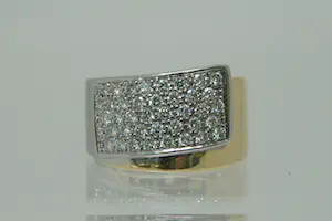 45 - Exclusieve en massief 18Kt goud & (1.20ct) diamanten cross-over ring kopen? Bied vanaf 750!