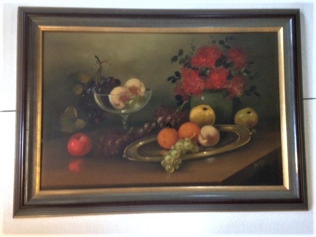 Tilly Moes - Stilleven: bloemen en fruit verkocht voor € 75!