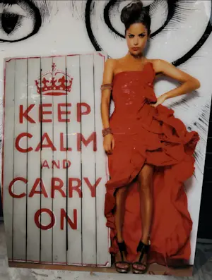 Oscar Munar - Rode jurk kopen? Bied vanaf 299!