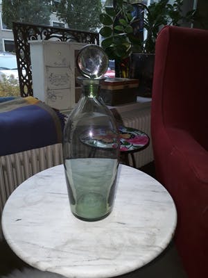 Niet of onleesbaar gesigneerd - groene karaf zeer mooi dun glas kopen? Bied vanaf 1!