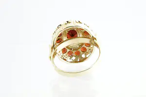 113 - Klassieke ovalen 14 Krt geel gouden dames ring met 15 wijnrode edelstenen kopen? Bied vanaf 190!
