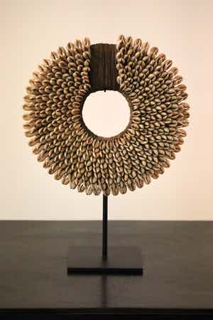 Nieuw-Guinea - Schelpenketting verkocht voor € 25!