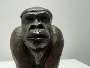 Hil Andringa - bronzen sculptuur | 'Gorilla Babor' 1965 kopen? Bied vanaf 1!