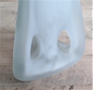 Curiosa - Handgeblazen design vaas/kunst sculptuur: vermoedelijk Fidrio met White Granulat kopen? Bied vanaf 1!