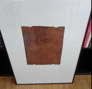 Werner Moonen - ABSTRACTIE / KOPERKLEURIGE ETS + RELIËF / 80 x 57 cm / KADER / SIG kopen? Bied vanaf 105!