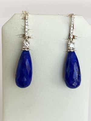 18 karaat witgoud oorbellen with  Lapis lazuli en diamanten verkocht voor € 420!