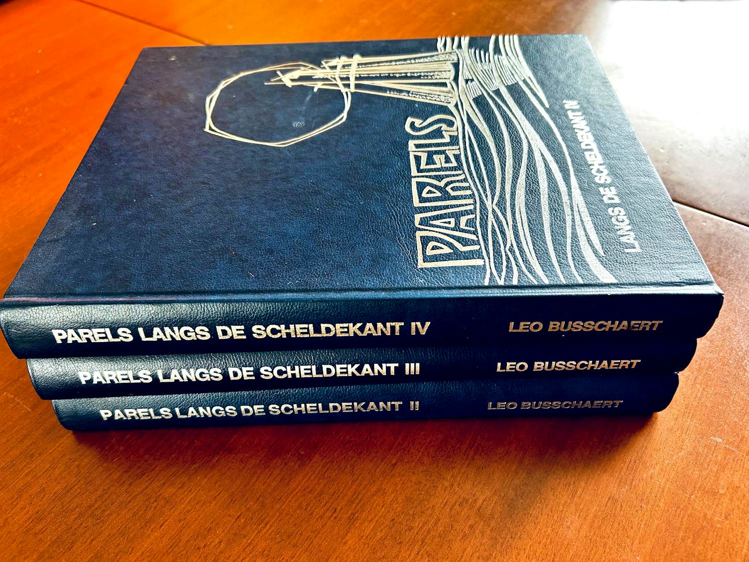 Romain Malfliet - en Vlaamse schilders in 3 geillustreerde boeken "Parels langs de Scheldekant" kopen? Bied vanaf 25!
