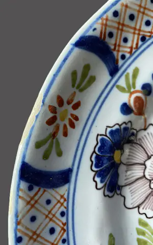 Desvres - Antiek faience bord in Delftse stijl – Desvres (Frankrijk), ca. 1860–1880 kopen? Bied vanaf 70!