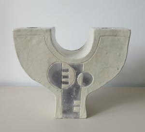 Niet of onleesbaar gesigneerd - XL Raku Keramische Dubbele Kandelaar met Brutalistische decoratie kopen? Bied vanaf 1!