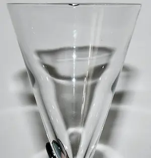 Niet of onleesbaar gesigneerd - 12 vintage saffierblauwe flûtes champagne in art deco stijl - Luigi Bormioli kopen? Bied vanaf 1!