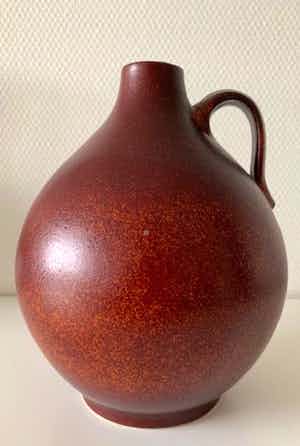 Niet of onleesbaar gesigneerd - Keramiek; model 252 verkocht voor € 10!