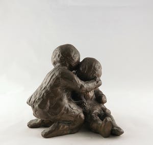 Bets van Wezel - Brons, Zittende kinderen kopen? Bied vanaf 150!