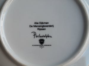 Plateelfabriek Schoonhoven N.V. - 4 Porseleinen bordjes + 1 kopje - Philadelphia kopen? Bied vanaf 1!