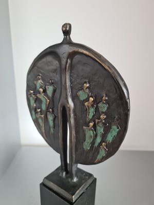 Corry Ammerlaan - Artihove Beeld "Zorg in Balans " Groot formaat! kopen? Bied vanaf 65!