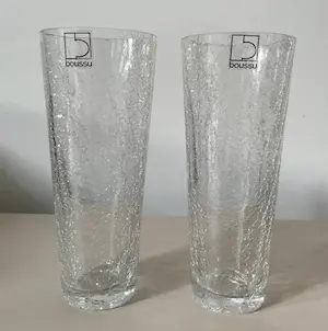 Niet of onleesbaar gesigneerd - Twee kristallen craquele vazen kopen? Bied vanaf 1!