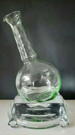 Borek Sipek - handgemaakte karaf en koeler Boheems glas verkocht voor € 80!