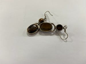 Zilveren oorhangers met tijgeroog stenen kopen? Bied vanaf 1!