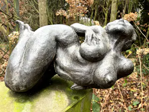 Clemens Pasch - prachtig en vrolijk wulps vrouwenbeeld in brons kopen? Bied vanaf 1200!