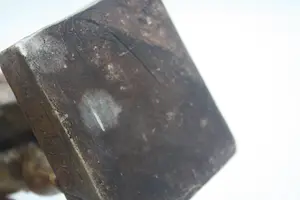 Niet of onleesbaar gesigneerd - Prachtig Rigoletto Beeld Gesigneerd (Gips Gepatineerd) 20e eeuw kopen? Bied vanaf 1!