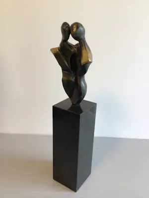 Joop van Nugteren - Sculptuur “ Schouder aan schouder “ kopen? Bied vanaf 119!