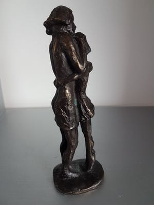 Astrid Veldhuyzen-Koppen - Beeld " Beschutting" kopen? Bied vanaf 35!