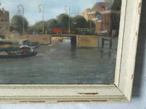 Fred Hartsuijker - Ingelijste pastel , Stadsgezicht Amsterdam kopen? Bied vanaf 40!