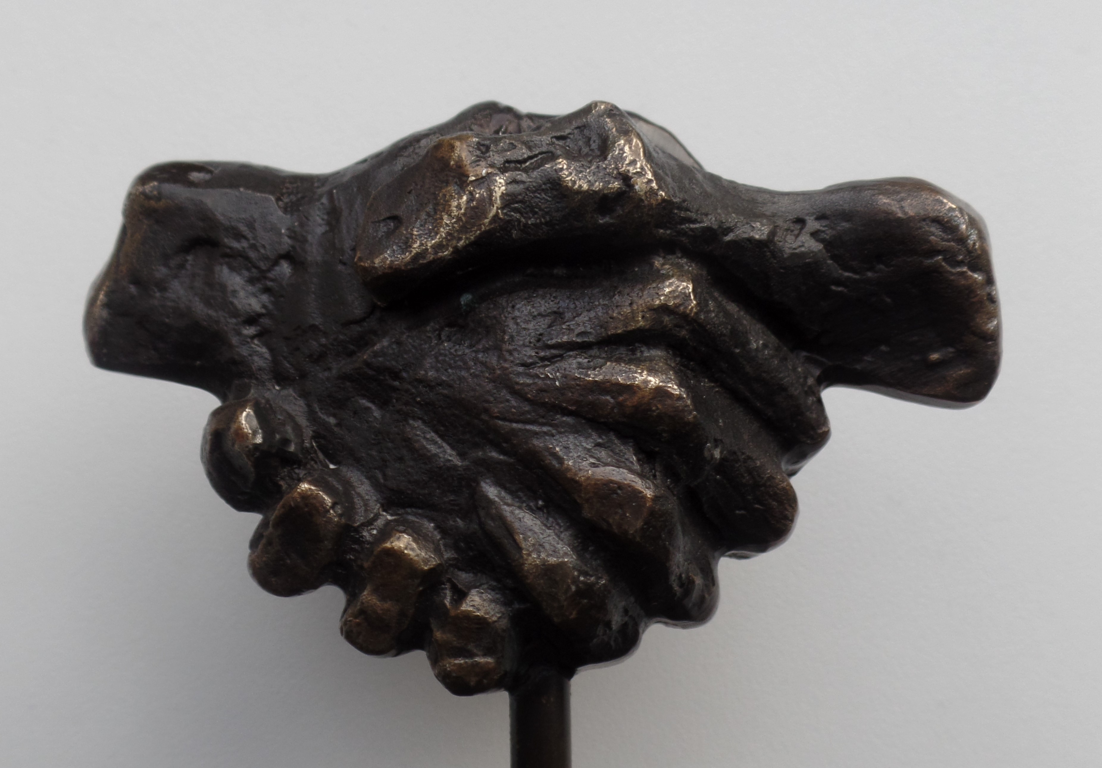 Astrid Veldhuyzen-Koppen - Handdruk - Brons kopen? Bied vanaf 49!