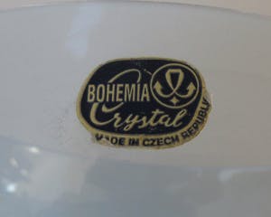 Niet of onleesbaar gesigneerd - Lichtblauwe Moderne kristallen vaas uit Bohemen kopen? Bied vanaf 10!