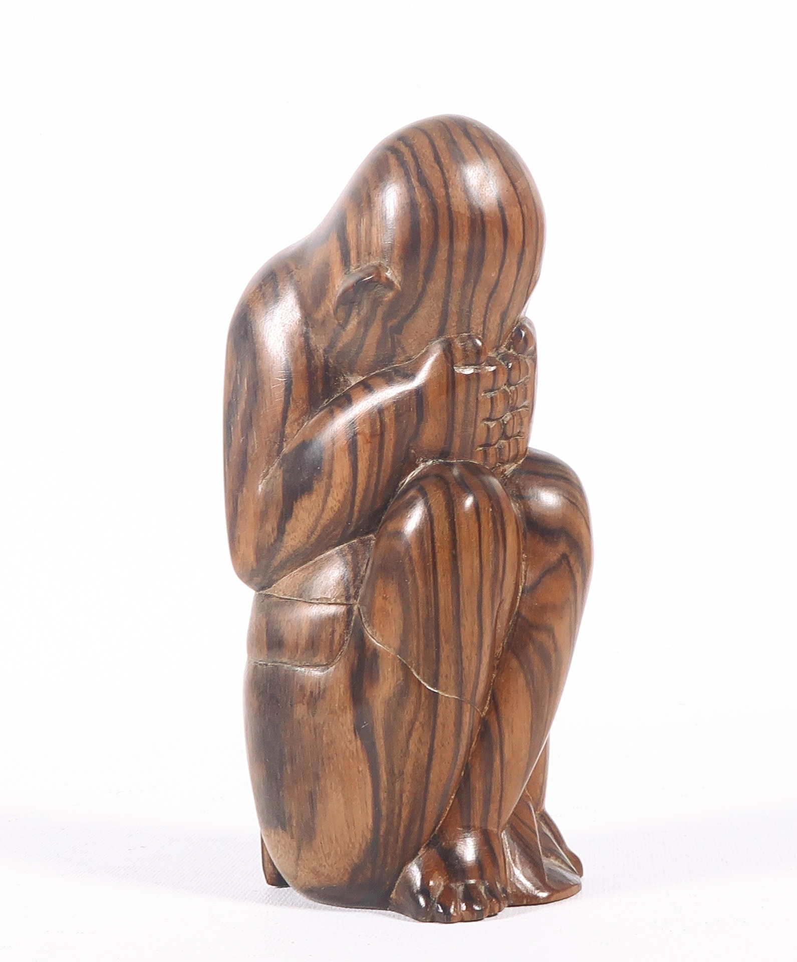 Niet of onleesbaar gesigneerd - Coromandelhouten sculptuur verkocht voor € 1!