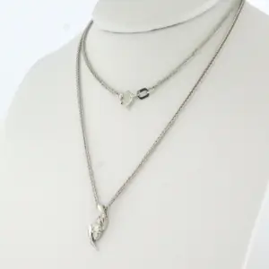 14k wit gouden collier en hanger met briljant geslepen diamanten tot. 0.12ct kopen? Bied vanaf 340!