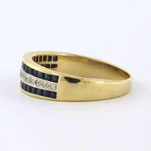 18k gouden ring bezet met saffier en single cut geslepen diamant tot. 0.07ct kopen? Bied vanaf 300!