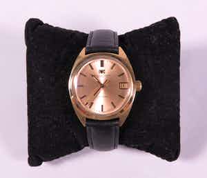 IWC - Electronic 18K Goud, Zwitsers herenhorloge met zwart lederen band verkocht voor € 1600!