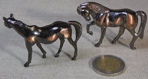 Curiosa - Vijf decoratieve paardjes, echt leder, metaal en composiet kopen? Bied vanaf 1!