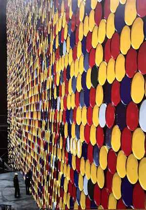 Christo - "The Wall" - 13000 oil barrels - Offset prent - 1999 kopen? Bied vanaf 45!