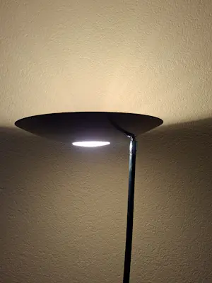 Hala - Vintage Hala Zeist rode vloerlamp, uplighter. Designer Herman Busquet kopen? Bied vanaf 275!