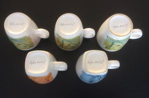 Niet of onleesbaar gesigneerd - Vijf koffiebekers - Sylvia Kristel kopen? Bied vanaf 10!