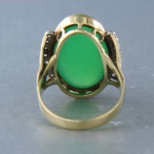 14k gouden ring bezet met chrysopaas en bolsjewiek geslepen diamant 0.20ct kopen? Bied vanaf 400!