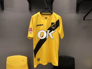 Curiosa - Swim to Fight Cancer wedstrijdshirt - Lewis Fiorini kopen? Bied vanaf 50!