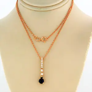 18k rosé gouden collier en hanger bezet met saffier en briljant geslepen diamant kopen? Bied vanaf 360!