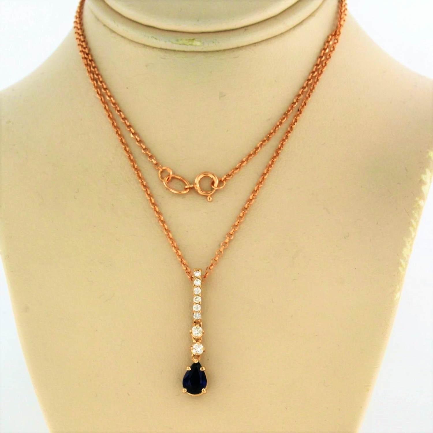 18k rosé gouden collier en hanger bezet met saffier en briljant geslepen diamant kopen? Bied vanaf 360!