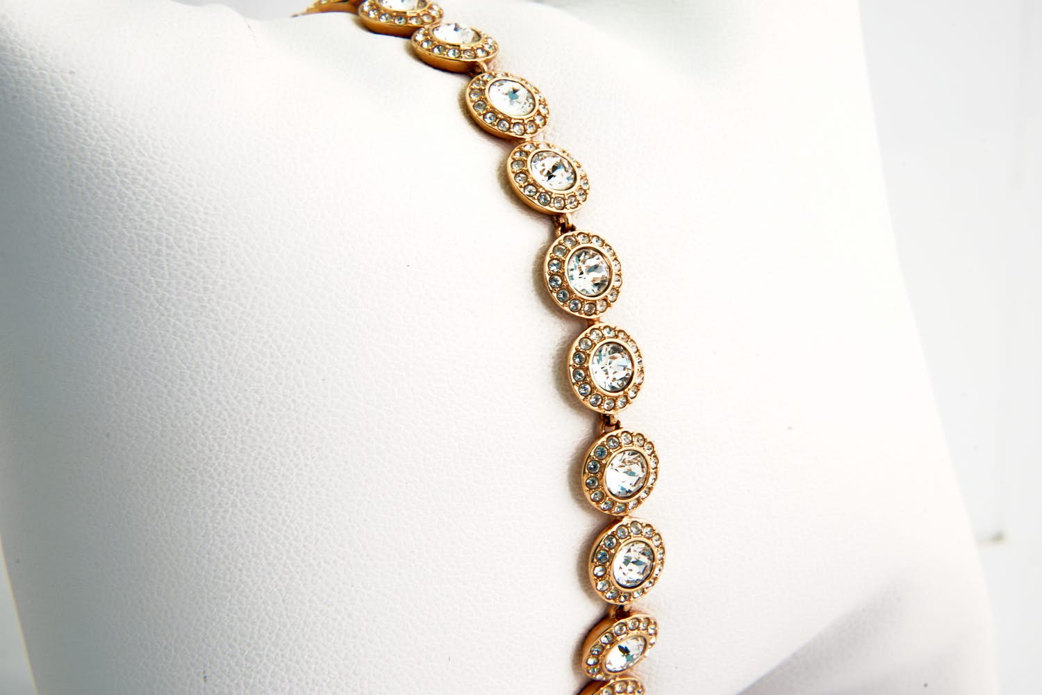 171- Chique rosé-goudkleurige ONEDELE kristallen Swarovski dames armband kopen? Bied vanaf 36!