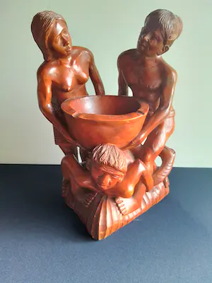 Niet of onleesbaar gesigneerd - Prachtig houten beeld van bontoc stam uit de Filippijnen kopen? Bied vanaf 1!