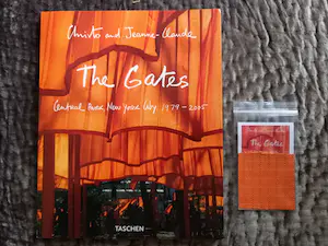 Christo - & Jeanne-Claude, The Gates Central Park, New York - Projektbuch und Stoff kaufen? Bieten Sie von 199!