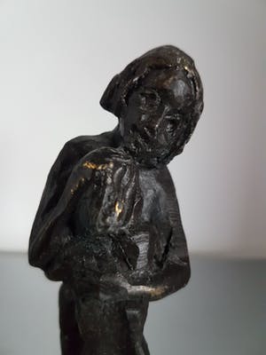 Astrid Veldhuyzen-Koppen - Beeld " Beschutting" kopen? Bied vanaf 35!