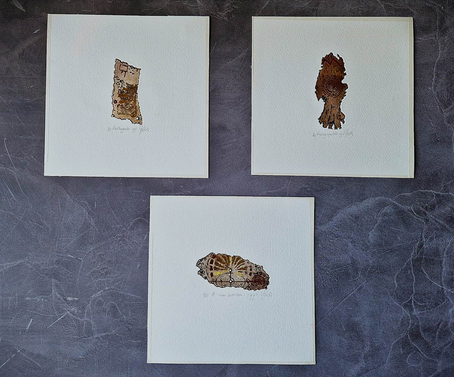 Yoka Voorbach - drie abstracte handgekleurde reliëf etsen - zeer kleine oplage (25) kopen? Bied vanaf 48!