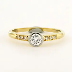 RICHARZ - 18k bicolour gouden ring met briljant geslepen diamant tot. 0.33ct kaufen? Bieten Sie von 460!