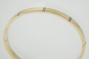 1301 - Fraaie FJORY 14 krt goud op zilver "Bangle" amband - met 9 diamanten kopen? Bied vanaf 490!